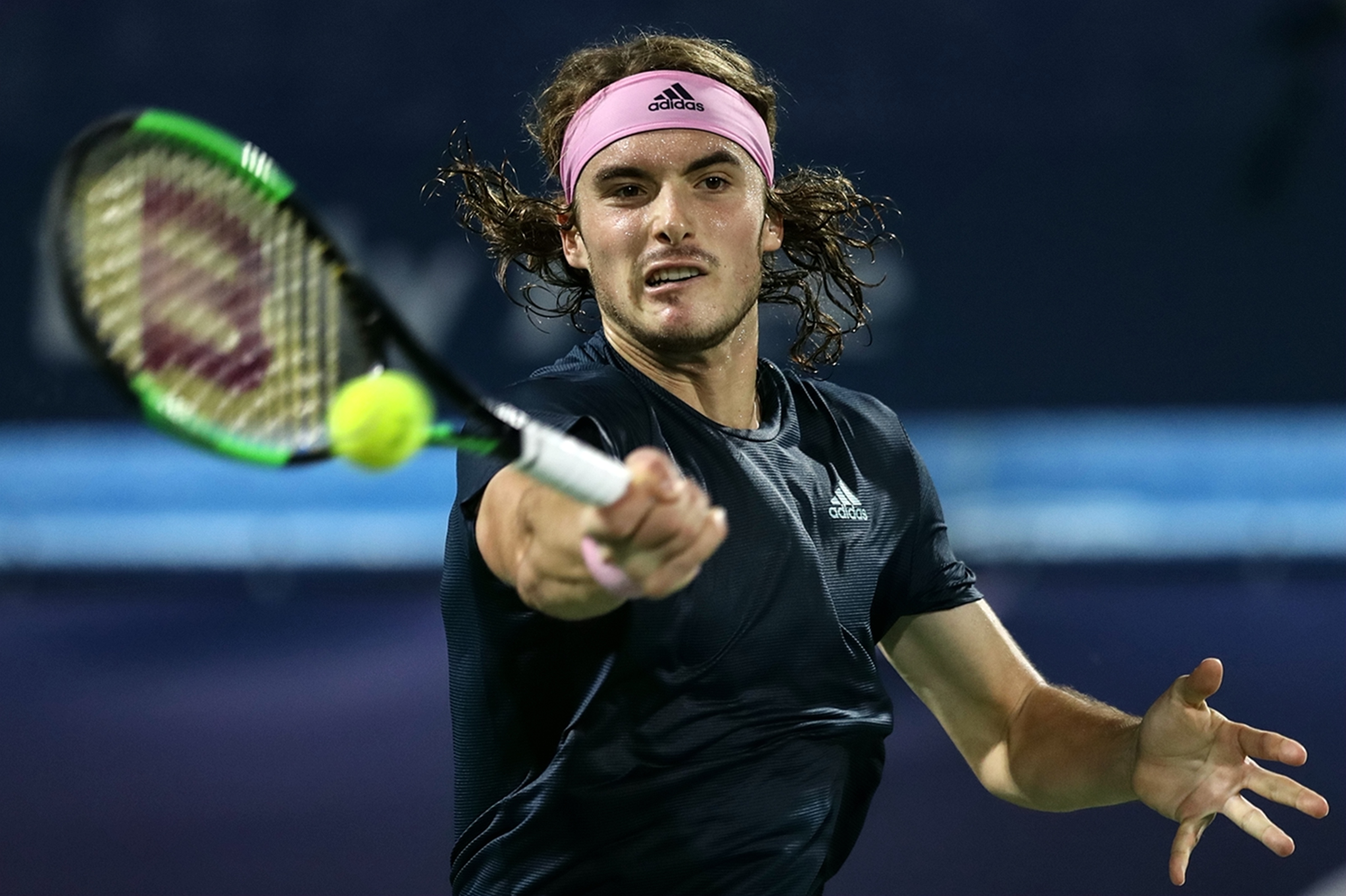 关于世界网球队爆冷西班牙网球队,西西帕斯绝境逆转的信息 关于世界网球队爆冷西班牙网球队,西西帕斯绝境逆转的信息