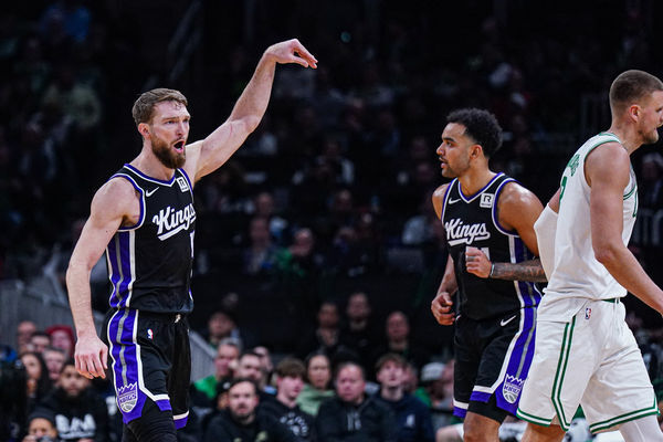 关于公牛横扫凯尔特人B队，萨博尼斯完成帽子戏法的信息