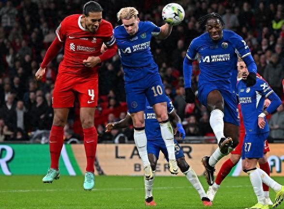 利物浦主场大胜国际米兰，赢得球迷掌声的简单介绍