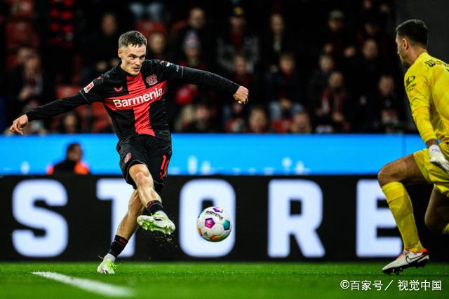 包含勒沃库森队在最后时刻扳平比分的词条