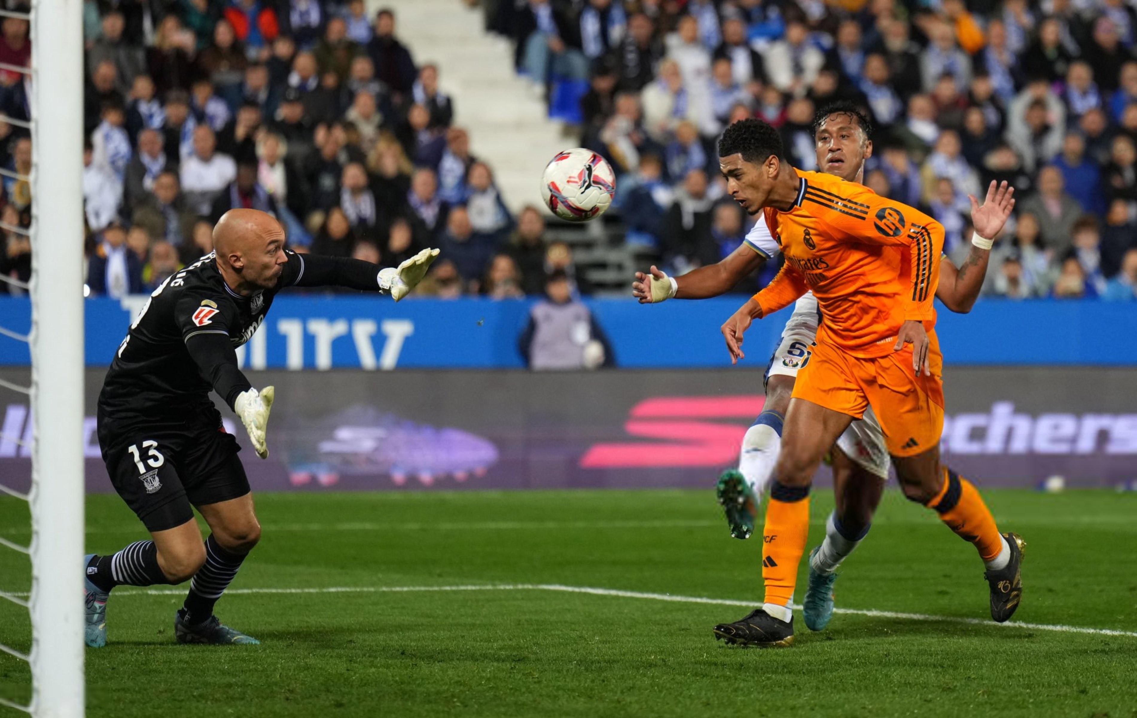 皇马主场击败对手，延续不败纪录的简单介绍