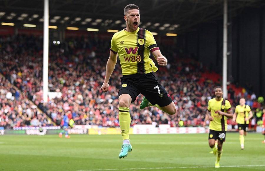 关于热刺客场战胜伯恩利,赢得比赛的信息 关于热刺客场战胜伯恩利,赢得比赛的信息