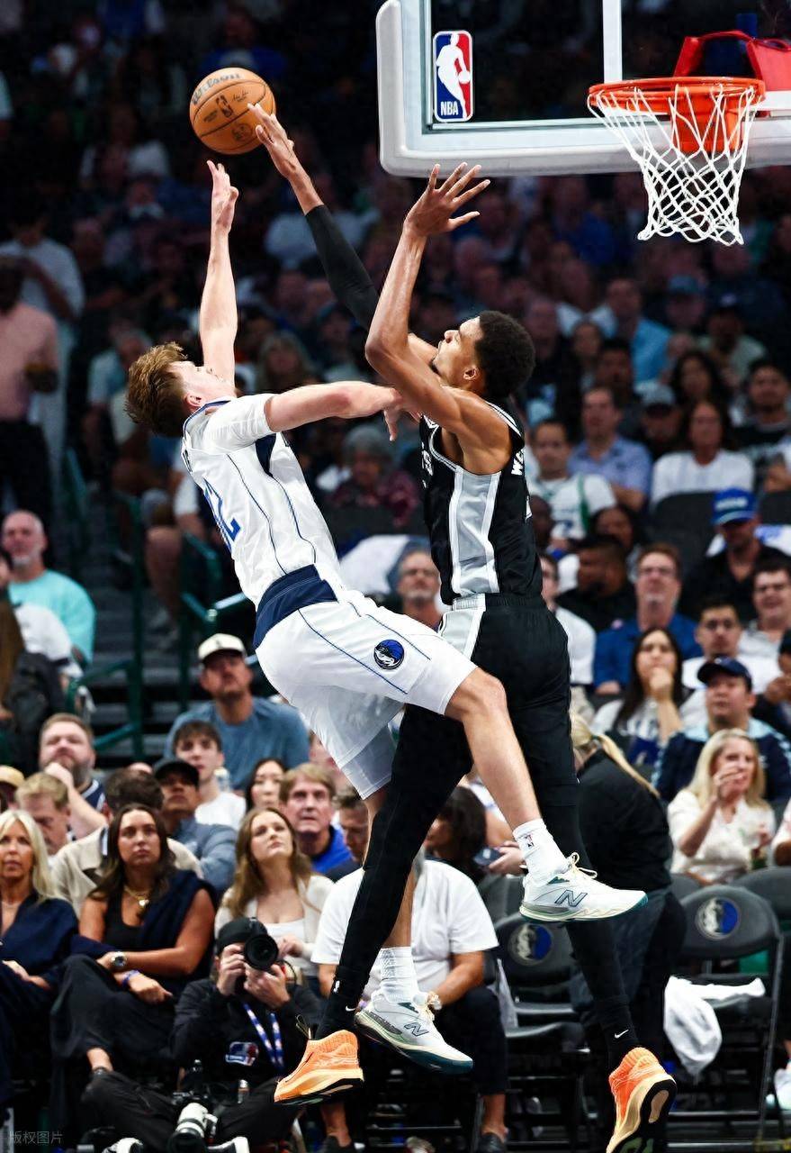 爱游戏官方入口-马刺老将出彩，带领球队打出高效进攻的简单介绍