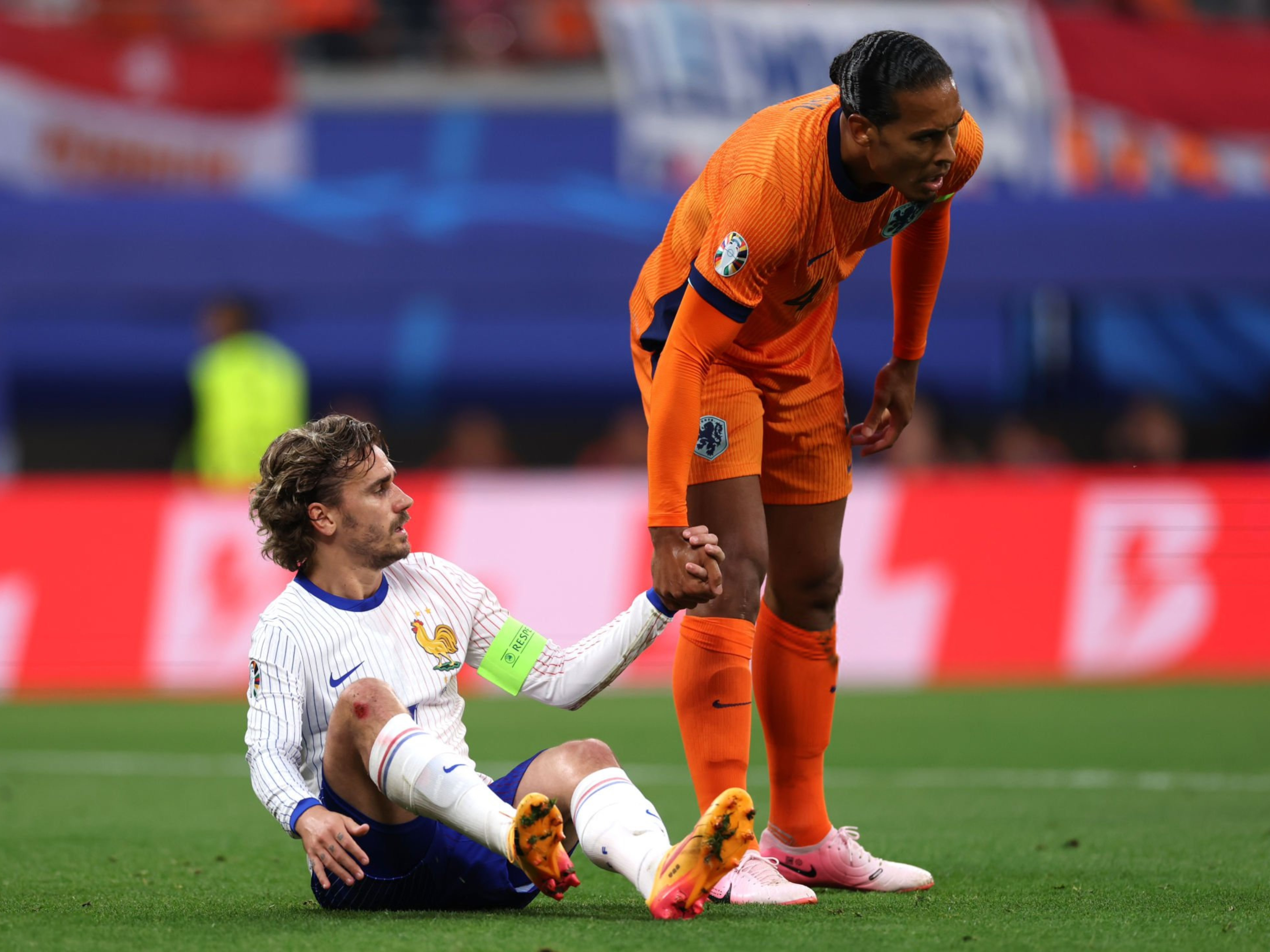 荷兰国家队被德国横扫，陷入欧洲杯危机的简单介绍