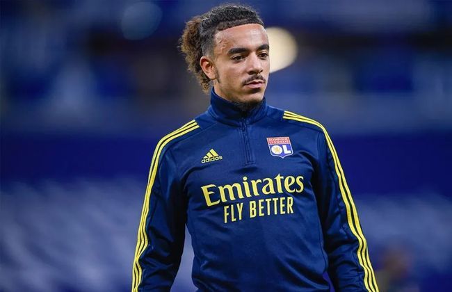 里昂球队士气高昂，迎难而上取得胜利的简单介绍