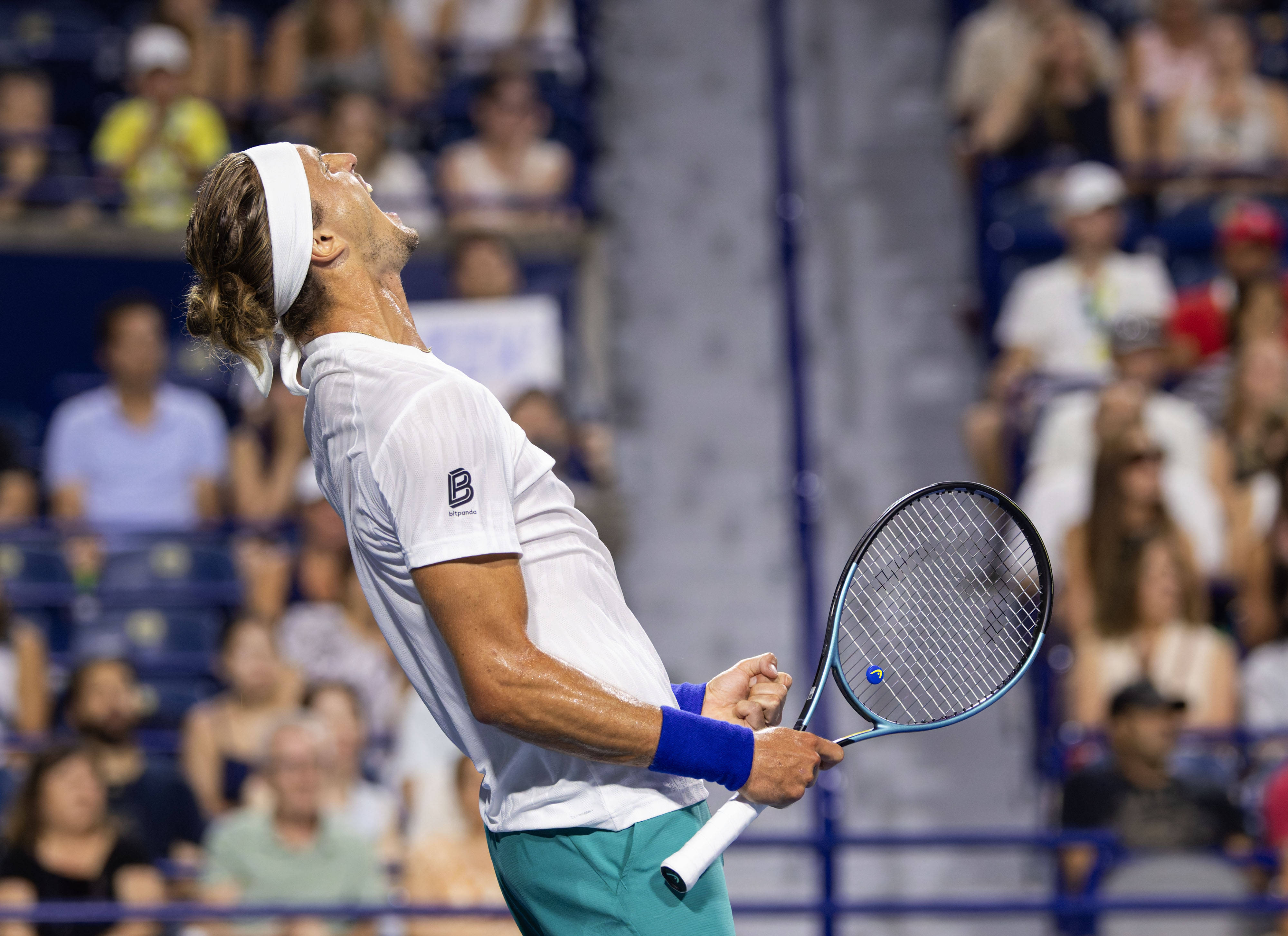 关于英国网球队翻盘法国网球队，兹维列夫制霸全场的信息