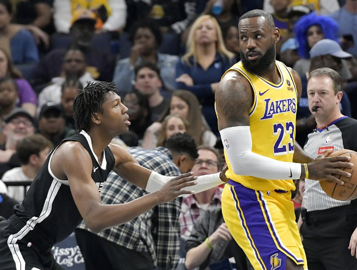 包含天津队翻盘江苏队，詹姆斯关键制胜的词条