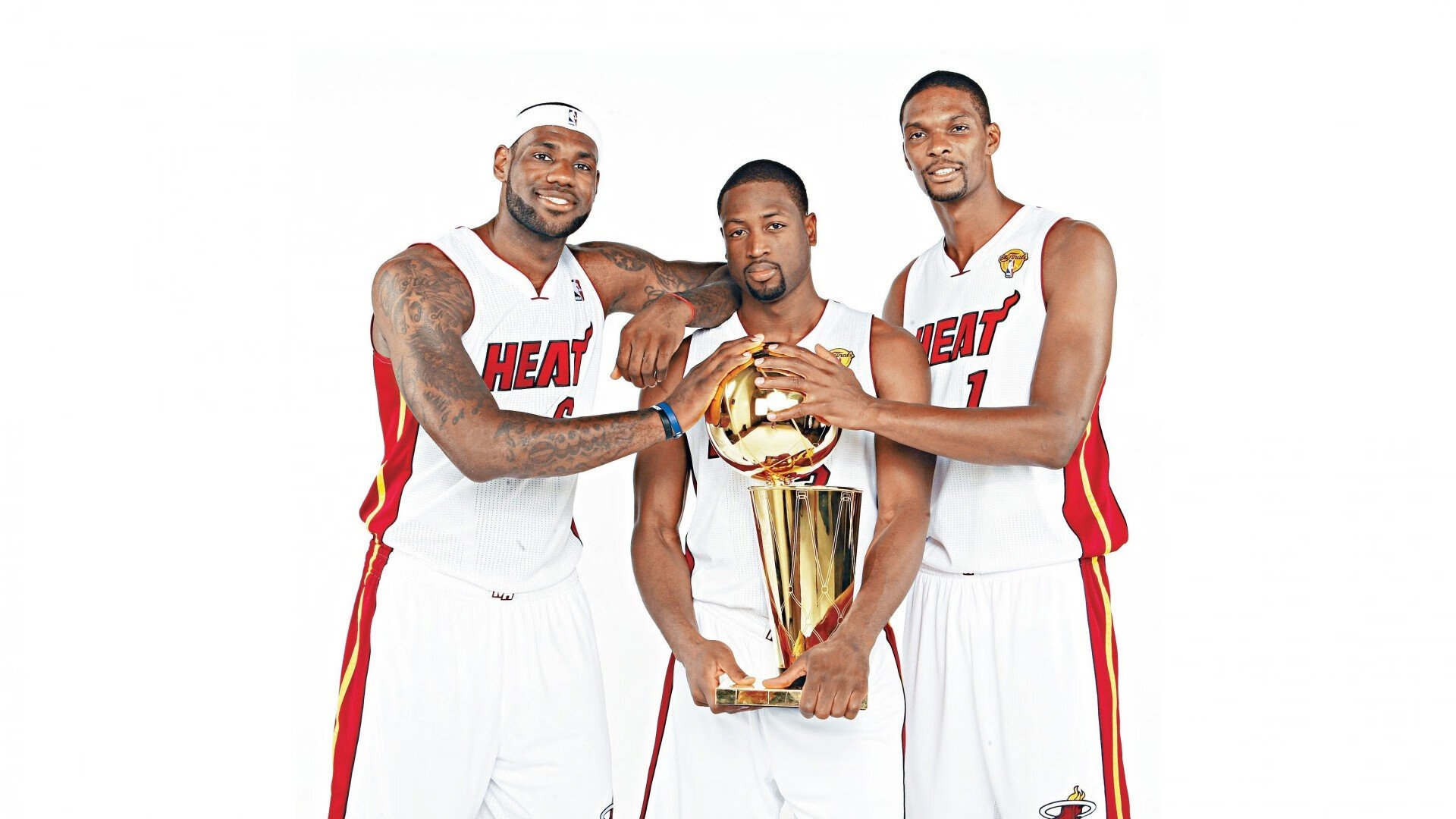 中场铁闸与雄鹰展翅，卡塞米罗的稳定艺术与尼日利亚的征服之路